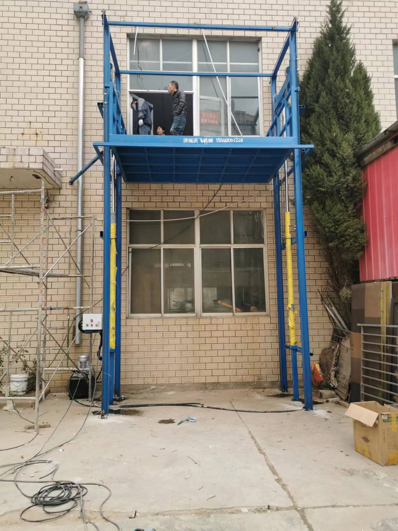 導(dǎo)軌式升降機(jī)電機(jī)電壓失穩(wěn)的影響有哪些？